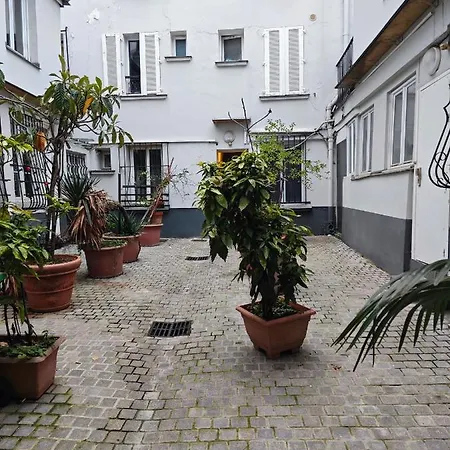 Calme Montmartre Apartment *
